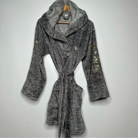 Victorias Secret PINK Gray Gold Sequin Plush Robe Size XS/S - Picture 3 of 11